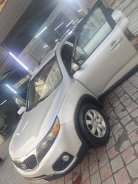 سورنتو موديل 2012 وارد امريكي المحرك  6 سلندر خمسة راكب  السعر خاص رقم...