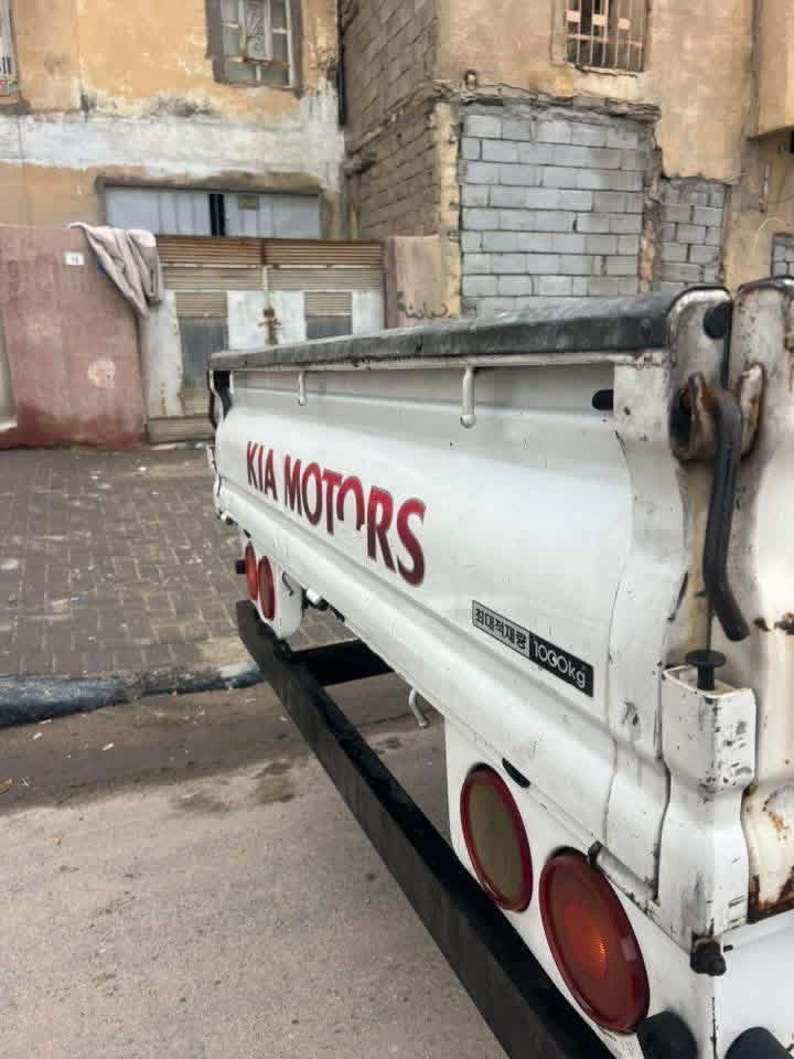 سلام عليكم كيه فنتيره للبيع كير حداديه كهربائيات تخم تاير جدد عله فحص ارقام انكلزي راح أسلتم توه محوله بسمي المكينه خبطت ماي ودهن ما مكفوله سعر 40 الرقم ***********
