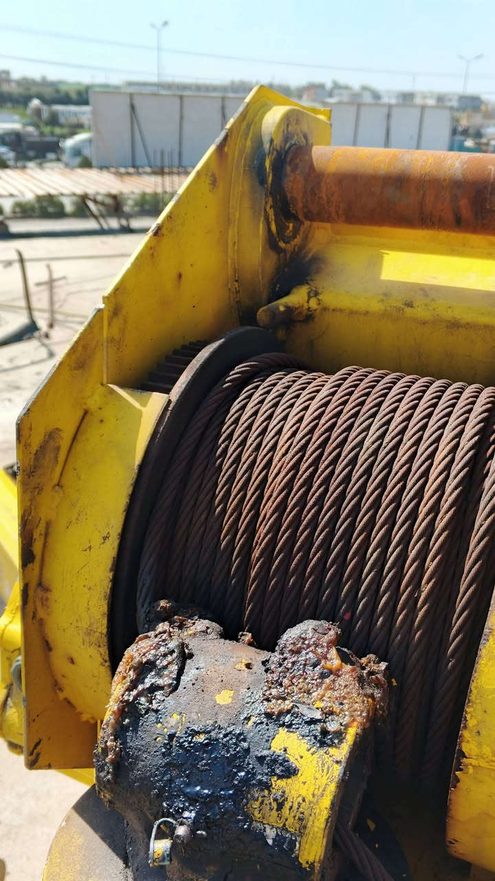 كرين 3طن 2سلايت وارد يابان جنكال قفل للبيع ،،،***********،،،***********
