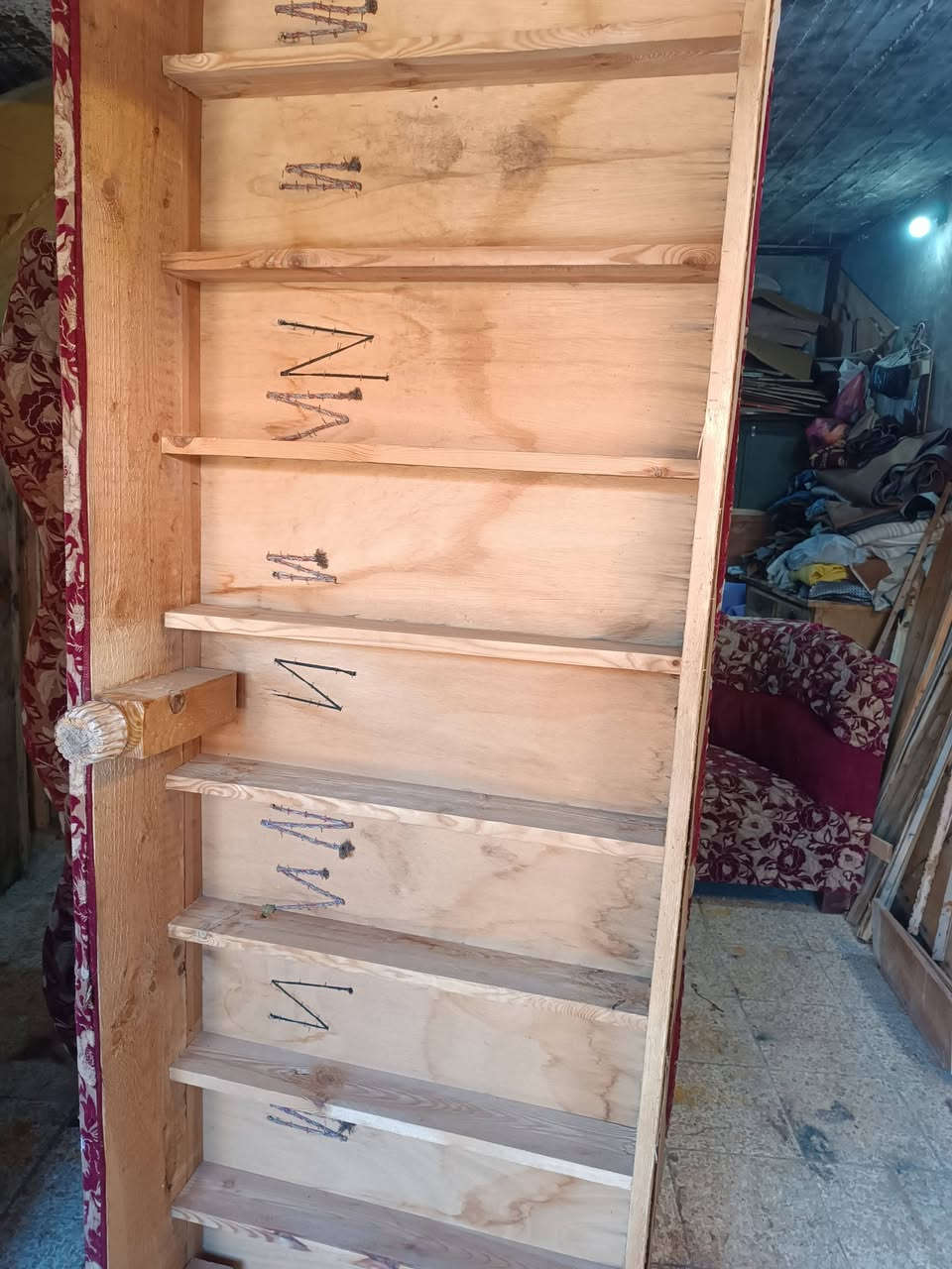 ديوان للبيع 👍🏻
9 امتار  12 مقاعد  ✨
خشب عراقي مستعمل ثقيل 🔨
اقماش نظيف 100/100 
اسفنج جيد جدا 
السعر 230
الاستفسار اتصال فقط على ***********//
*********** 
لدينا كافة انواع الفصالات حسب الطلب  بسعر مناسب
عنواني موصل جانب الايمن
