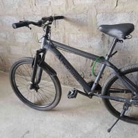 للبيع نضيف حيل لون كحلي حجم 28   سعر 80 وبيزمجال شي قليل   07774010899...