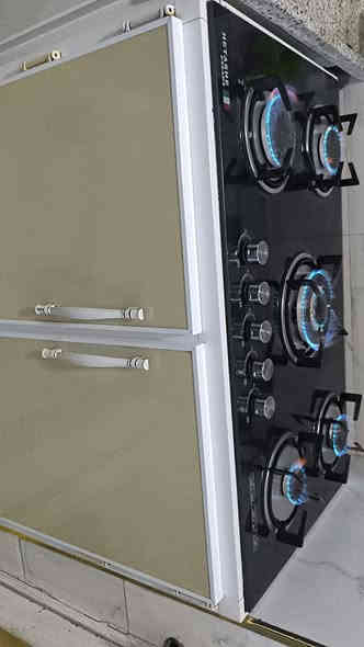 طباخ ايطالي أصلي 
مع كاونتر.  بابتين كبير 
السعر 170 الف 
عالفحص والضمان 
***********
بغداد
