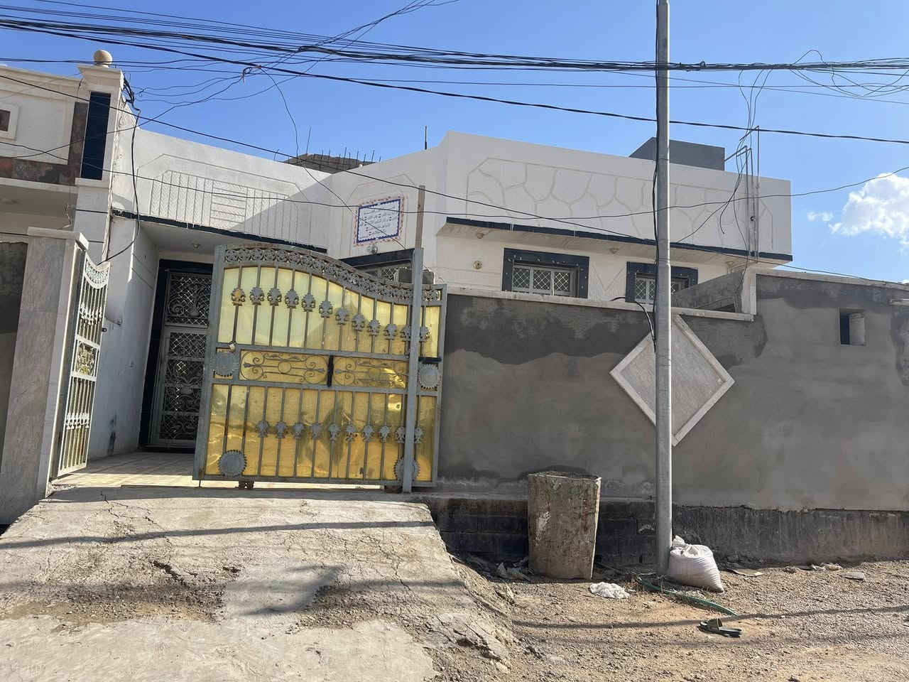 بيت للبيع ب20الف سبعه كيلو خلف الشقق
طابو صرف طابق واحد بناء حجر 2022 غرفتين وصاله وستقبال ومطبخ وصحيات خارج وداخل وترك وكراج سياره شارع10

السعر 70مليون 

مكتب كريم العبيدي 

***********
