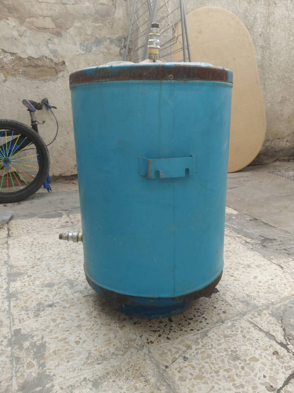 سخان لبيع كامل هو وغراضه وشغال كلشي مابيه وسعر مناسب


**إذا كنت صاحب هذا الإعلان وتريد حذفه لأي سبب، رجاءا أرسل رسالة إلى الدعم الفني**