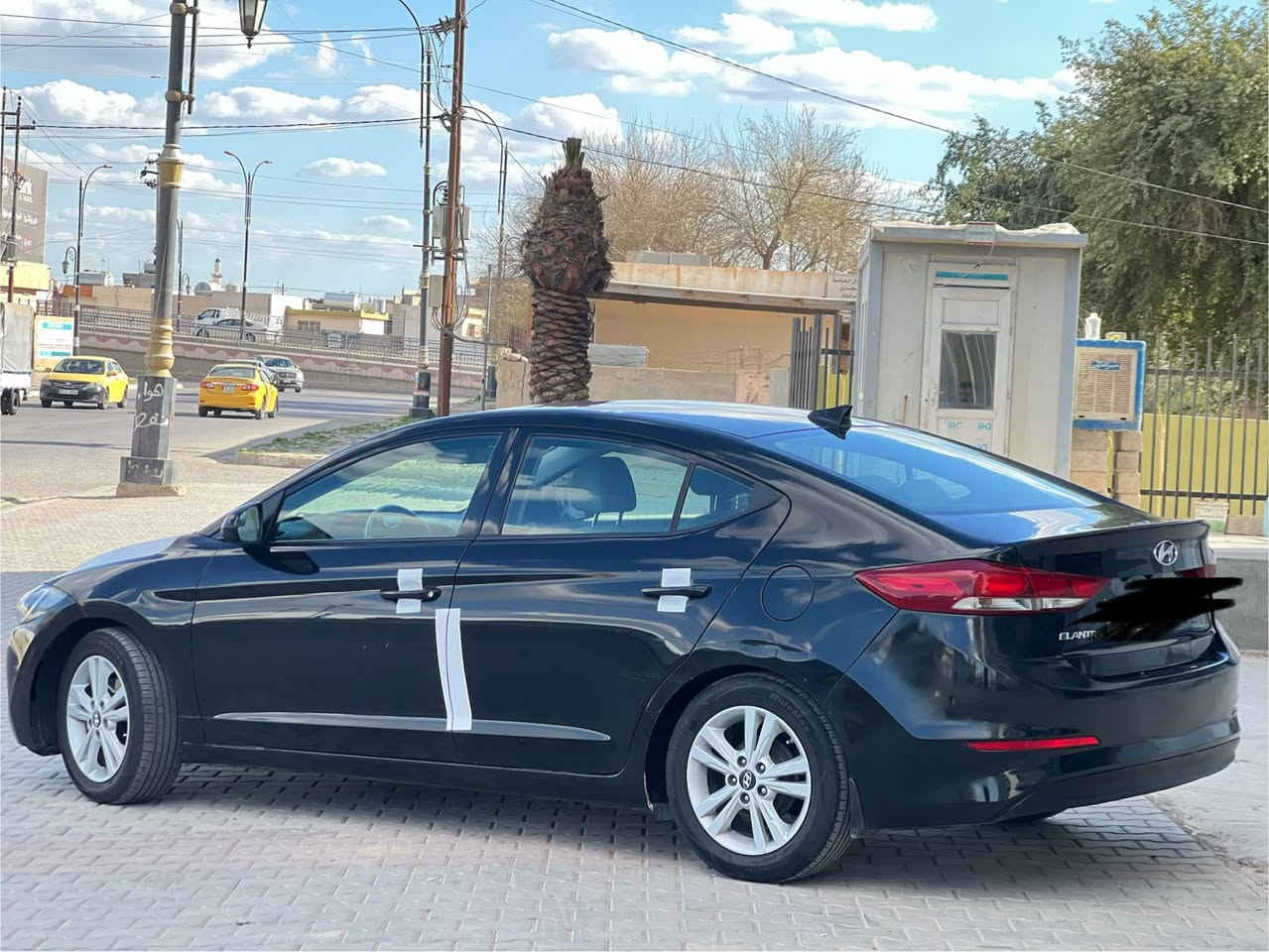 هونداي النترا 2017 امريكي محرك ٢٠ دوش مفتوح  گير  اوتوماتيك ٣ مودNormal ECO  Sport  تحديث سرعه شاشه كبير  رقم السليمانية رقم سنوية هزة كل جديد اربع تايرات جديد سيارة جاهزة بدون نواقص شرط گير محرك  بيه خمس قطع  صبغ  ابيع حزام اني بدون اي دواخل و شاصي سعر 97  مكان كركوك  للاستفسار *********** كركوك, العراق
