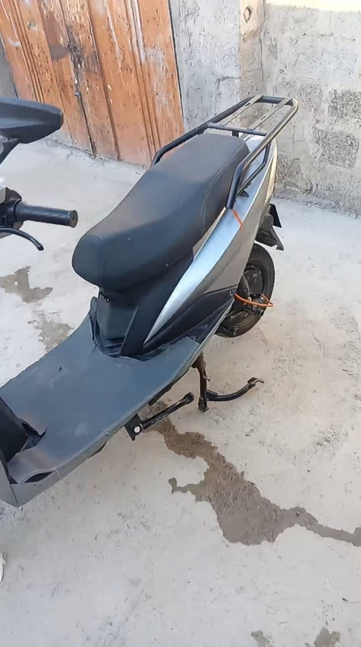 سلام عليكم درجة شحن لبيع  بيه املف عاطل
***********
