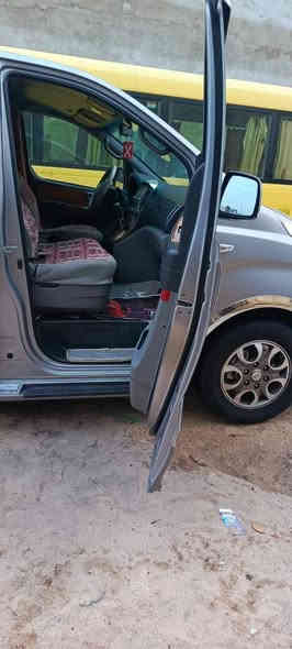 السلام عليكم ستاركس موديل 2014مجول مجدده سنويه ورقم انگليزي كفاله من تبديل وضربه وصبغ بس من كوريه سياره فول وجاهزه مكينه جديده مكفوله 📞***********.     ***********
