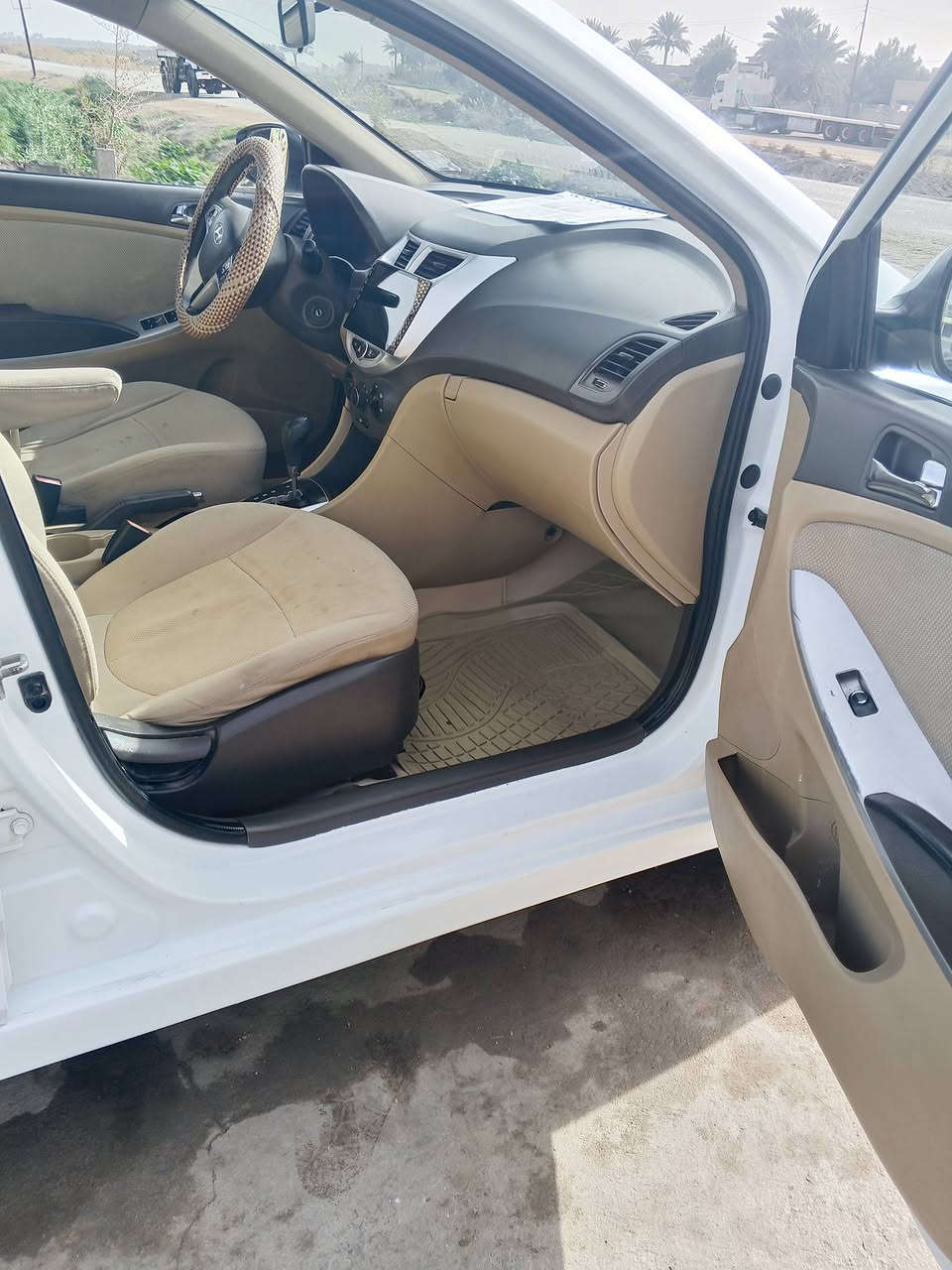 السلام عليكم ورحمه الله وبركاته
اللي يدور مكفول ونضيف وجاهز  اكسنت خليجي محرك 1600موديل 14 فول مواصفات كفاله عامه  رقم بابل جديده بمعنى الكلمة السونار موجود  السعر 110.  مكاني بابل النيل ***********.   بي واتساب
