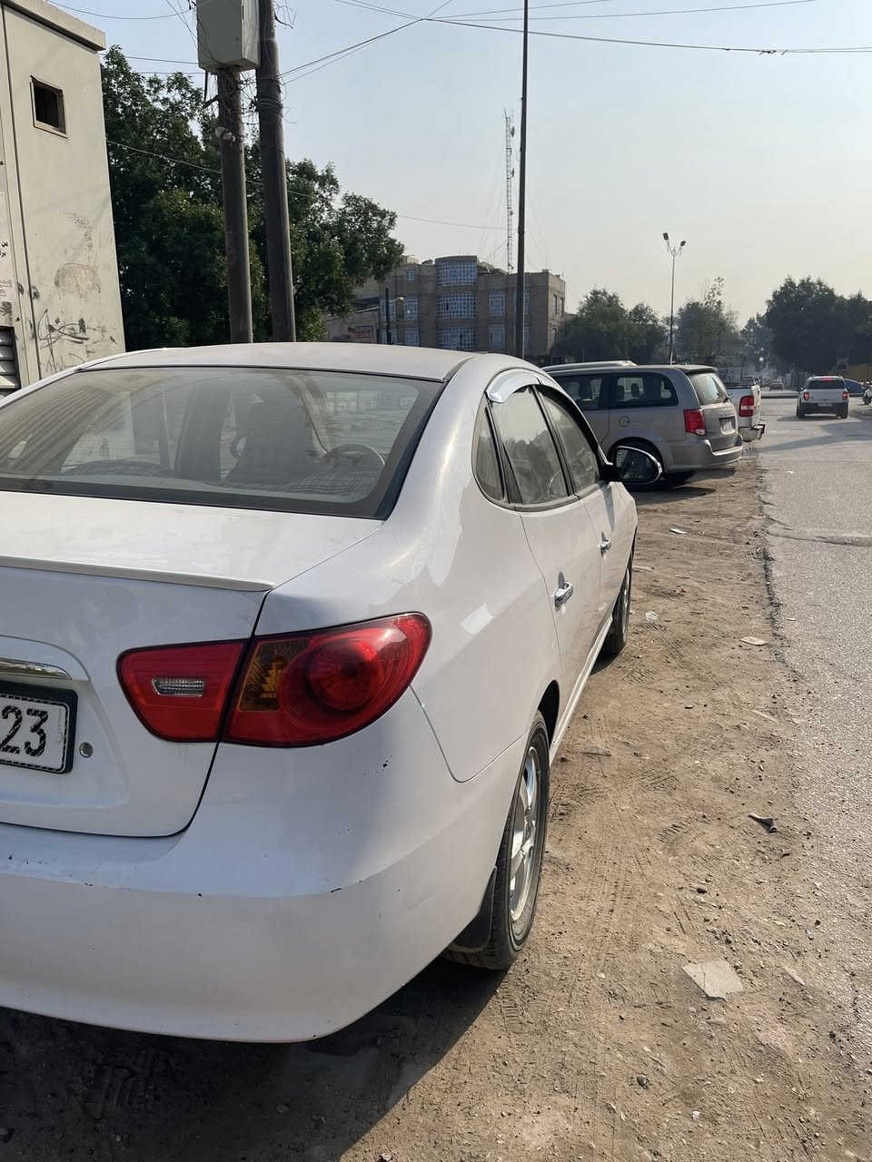 السلام عليكم 
الانترا 2011 مكينه 1600 دكشن عالي خليجي سياره بحاله جيده والتفاصيل والسونار موجود ويه الصور السعر 110 
الاستفسار على الرقم ***********
بغداد مدينه الصدر
