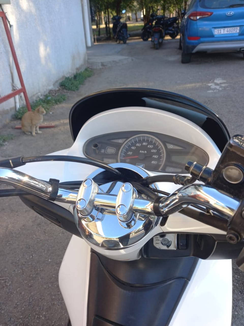 سلام عليكم pcx جيل اول ياباني 🇯🇵
دراجه جديده  
كفاله عامه كفر ومكينه وجيب وياك فيتر وافحص كله بلادي
حساس ستان حساس زدحام اشاير كله شغاله 
مكينه 150 
السعر 13 بغداد الشعلة 
رقمي ***********
