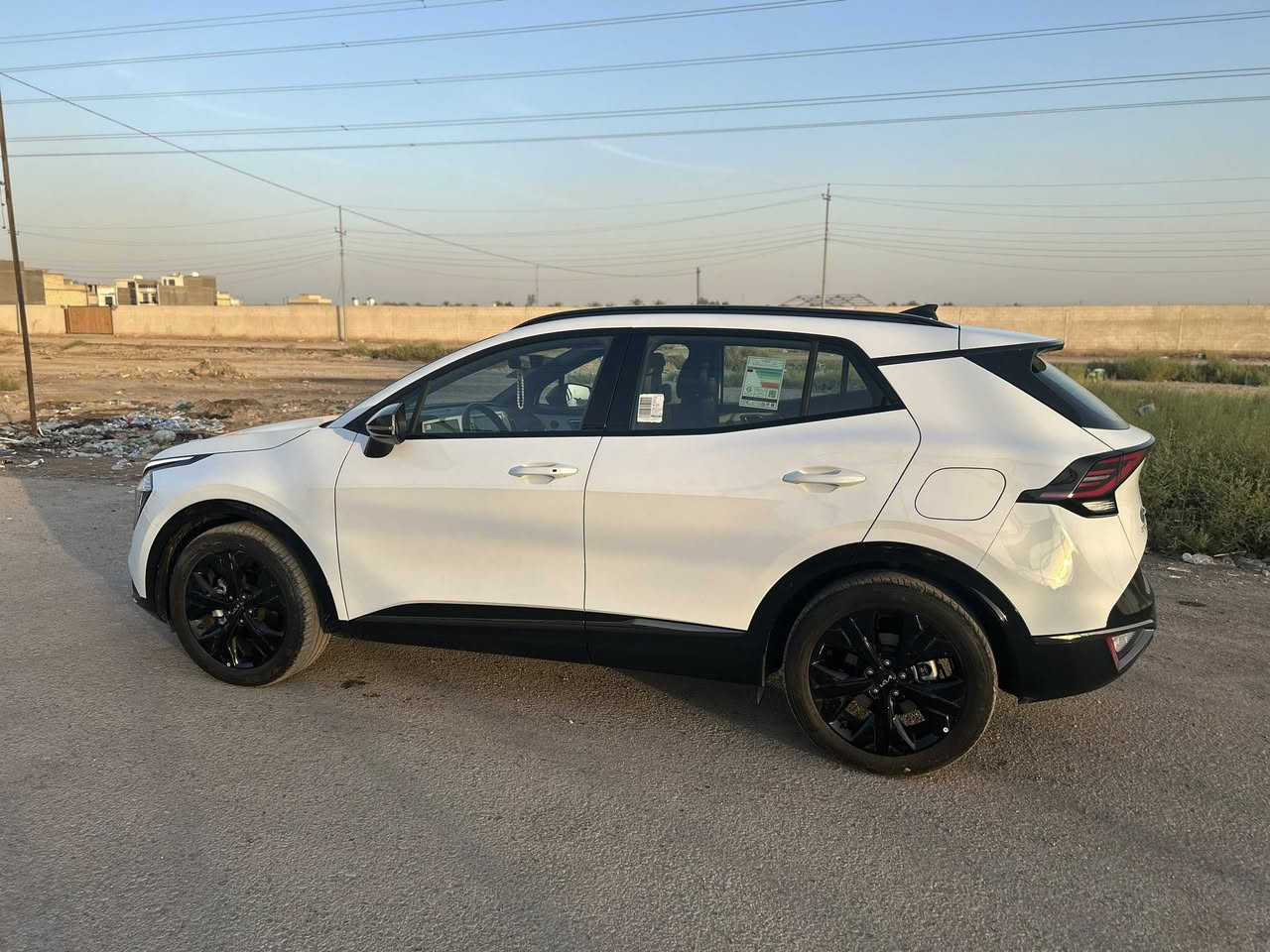 🚗 كيا سبورتاج 2025 بلاك اديشن قماره حديد  ماشيه اربعتالاف ونص يعني زيرو 🔥
🛠️ مرقم بغداد سنوية + لوحات🛠️

✨ أبرز المواصفات:

▪️ محرك 4 سلندر سعة 2000 سي سي اقتصادي وقوي

 كامل يعطي إطلالة مميزة داخل السيارة

▪️ نسخة Black Edition مع إضافات سوداء رياضية (شبك، ويل كب، مرايا)

▪️ شاشة وسطية مع نظام آبل كار بلاي وأندرويد أوتو

▪️ كاميرات + حساسات أمامية وخلفية

▪️ تشغيل بصمة + دخول ذكي

▪️ مقاعد جلد مريحة بتصميم رياضي 

▪️ نظام ثبات إلكتروني ووسائد هوائية متعددة للسلامة

الاستفسار *********** 

السعر 245 وبيه مجال
