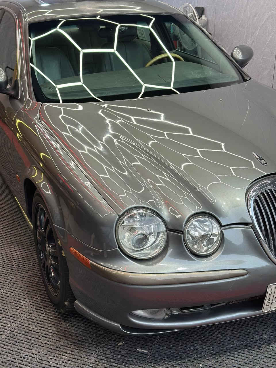 جاگوار اس تايب 2003✨

سيارة نادرة من الفئات الخاصة ✨

رقم بغداد باسمي تحويل ثاني يوم✨

مكينة V8 4.2 تنفس طبيعي🔥

السيارة ماشية 70 الف فقط !✨

الكهربائيات كلها شغالة ✨

تحكم بالمري كهرباء ✨

سايد بريك كهرباء✨

النوافذ اربعتهن اوتو ✨

عازل حرارة اشعة الشمس للجام ✨

تحكم كشنات + تدفئة بالكشنات + خزن ميموري✨

تحكم استيرن كهرباء ✨

سلايد روف ✨

وبعد بيها هواااي مواصفات ✨

السيارة كلين بدون ضربة فقط البنيد مصبوغ اثر جراد✨

السعر /  110 ✨

مكان السيارة داخل مجمع بسماية السكني ✨

الرقم / ***********  ✨
