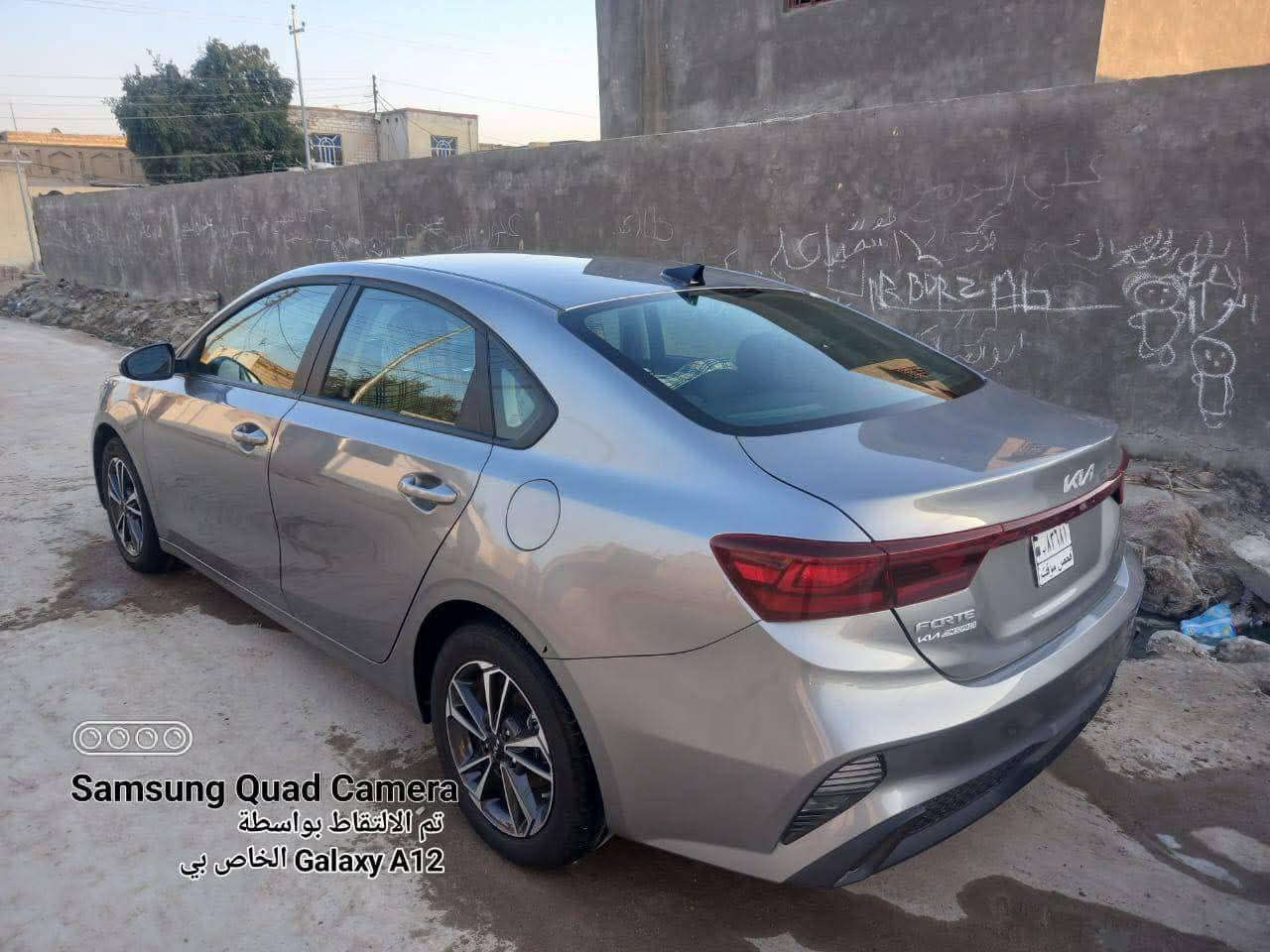 سلام عليكم 
كيا فورتي 2024 معوقين ذي قار 
وكاله ثاني يوم 

السعر 135وبيه مجال بسيط 
سعر جوه سوق
حادثه كما موضح بل صور  
بدون تبديل

موصفاته 
شاشه كبيره 
كامره خلفيه دوراه 
حساسات اماميه
حساسات خلفيه 
رادار امامي 
مكينه 2000
تحديد مسار 
ماشيه 80mi
وبعد بيه موصفات لم تذكر
ذي قار سوق شيوخ 

*********** سوق الشيوخ, ذي قار
