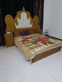 غرفة نوم و ميز وتواليت وكنتور 4 ابواب  تخم 7  كنتور 3 ابواب  سعر 750 ب...