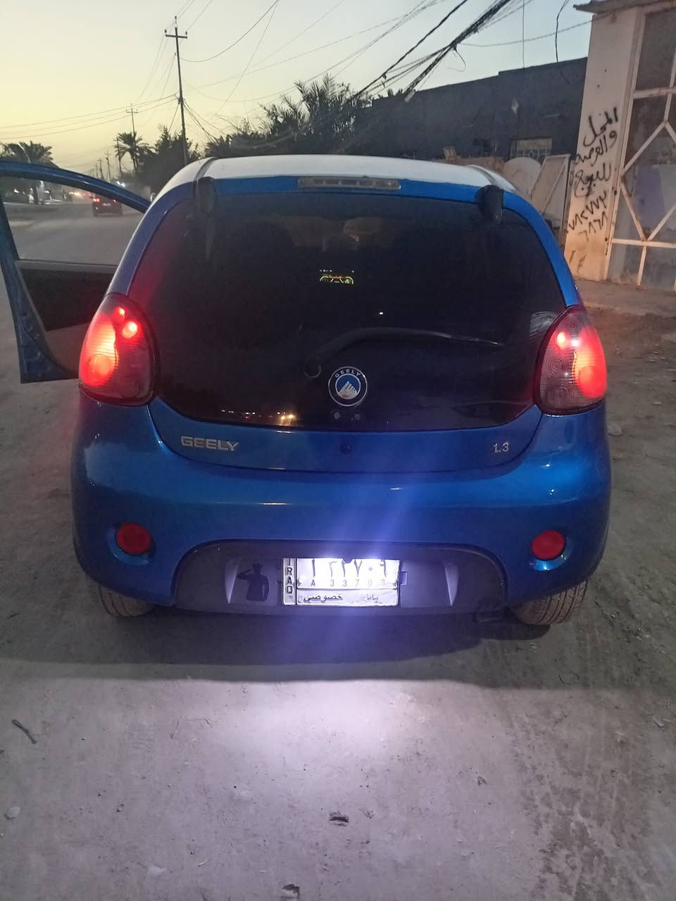 السلام عليكم جيلي باندا رقم بابل ماشيه 42 ألف بيها صبغ حزام جماليه بدون دواخل مكينه وكير مكفولات حداديه نظيفه السعر 40 ويبها مجال بسيطه للشراي مكانها نجف وراعيها بنحف يريد مداور للإستفسار الاتصال ***********
