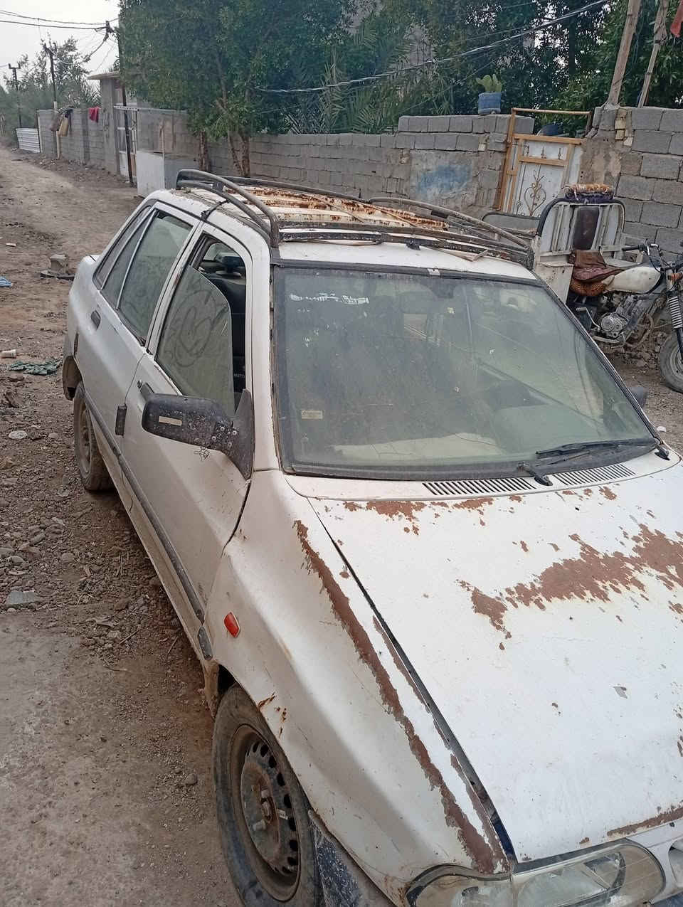 سايبه موديل 2010 بيضاء اللون كايمه ومحتاجه صدر وبعض التلحيضات..بسمي مشروع وطني..السعر 18ورقه قفل..لا احاوب على النت..ورقمي ***********
