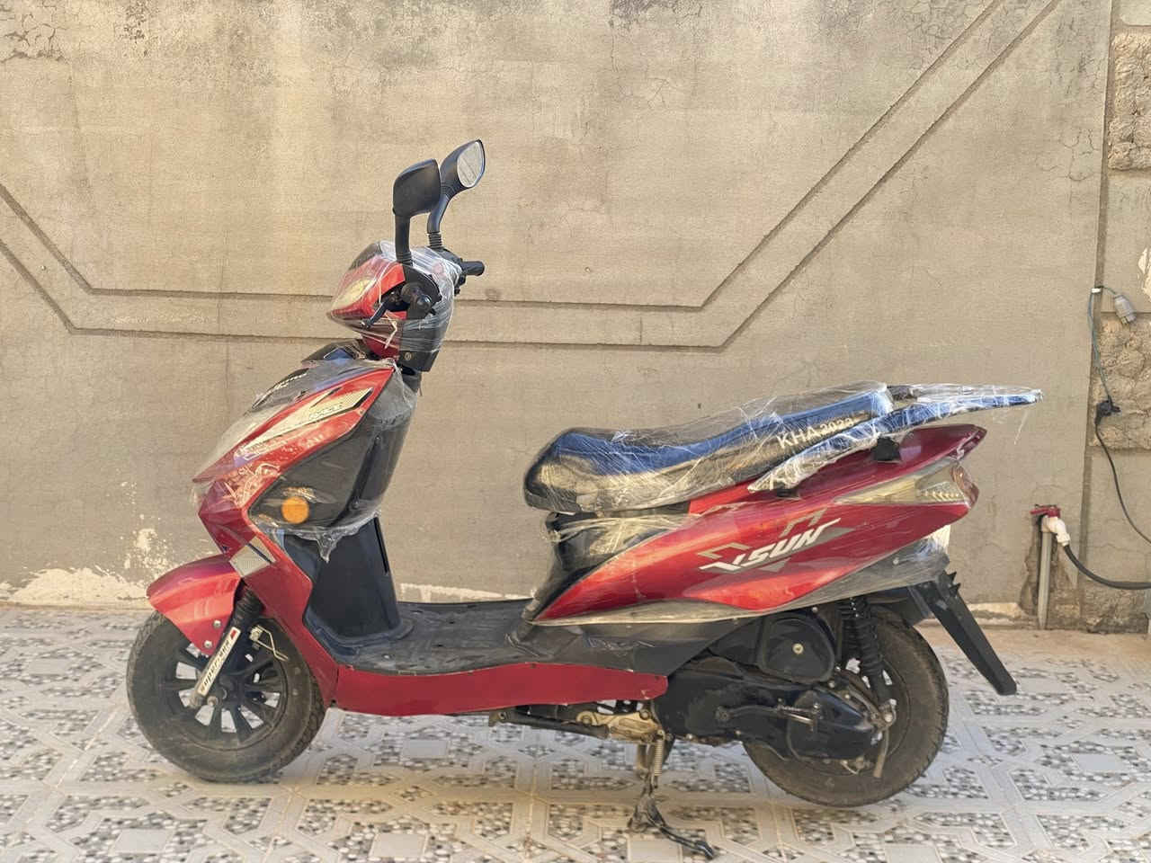 السلام عليكم ماكس سكنس فحل للبيع
دراجه حلوه ونضيفه محرك ما مفتوح
 سرعه 120
 اشاير يمين يسار 
دبل اشاره
 صالنصه رياضي FM
 بريكات فول
 مرايات يمين يسار
 هورن 
كهربائيات كلها شغاله
 دراجه رزنه ومعدل 
دهن احسن نوعيه قبل 4 ايام بدلته 
دراجه فول ما ناقصها بس باتري 
سعر 550 وبيها مجال 
شراي راسلني او  اتصل ***********
