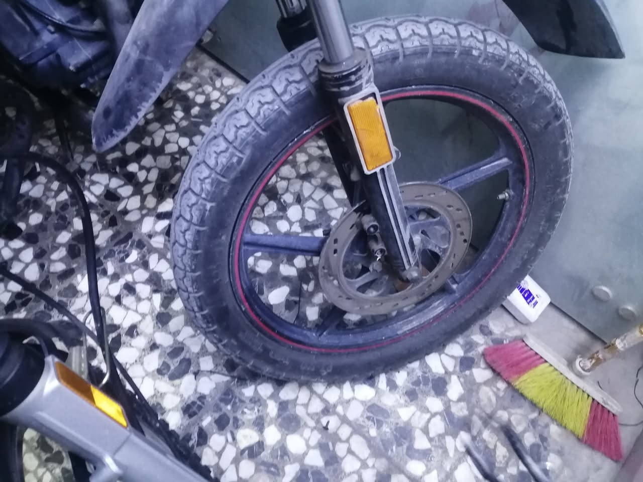 أغراض دايوان مع مكينه ١٥٠ لوك للبيع مكاني المشتل ***********
