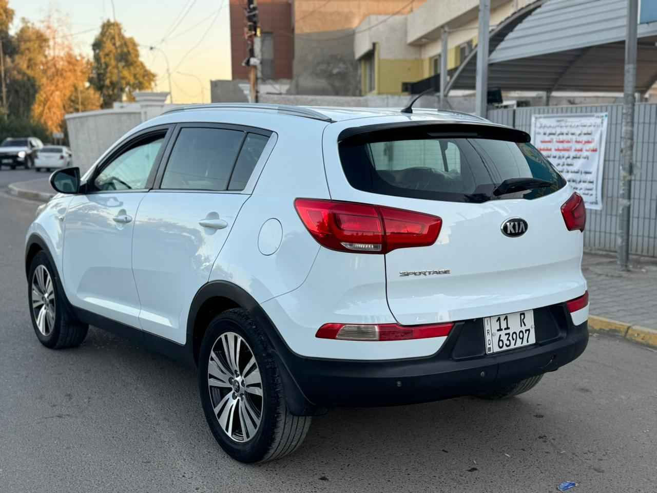 *********** جديده جدا 
سبورتج ٢٠١٥ خليجي
بيها جاملغ الخلفي صبغ وبابين مبدلات نفس اللون ابلاديات محرك ٢٠٠٠ دوش 
كير محرك  مكفولات 
سياره كلش جديده وجاهزه
فول تحكمات ستيرن 
شاشه وكامره 
حساس خلفي
صدر امامي خلفي جديد 
تخم تاير وباتري جديد
سونار موجود
غرفتها جديده كلش 
تحويل ثاني يوم شرط 
مكاني اعظميه
سعرها ١٣٤ ورقه 
اتصال فقط مكلف بالنشر 
*********** Colombo, Sri Lanka
