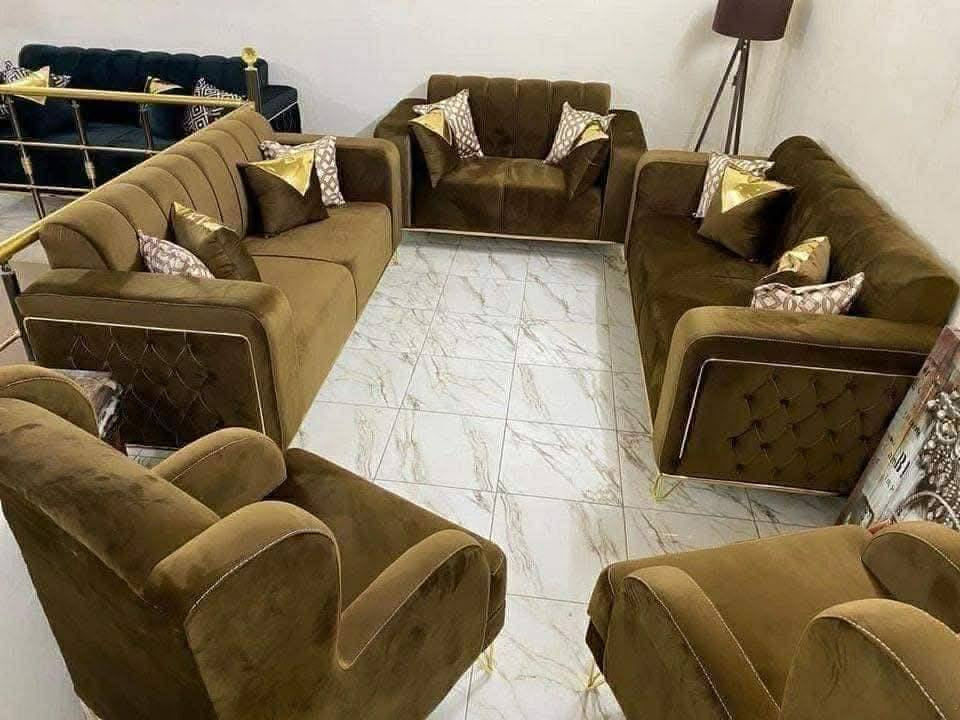 المقعد بلوك اسود والبقيه مضغوط جديد ،،القماش قديفه ،، الاسفنج مميز درجه اولى عشر مقاعد 370 الف ويا اربع كوشات وطبله هديه
8 مقاعد 305 الف ويا اربع كوشات وطبله هديه 
7 مقاعد 270 الف ويا اربع كوشات وطبله هديه 
6 مقاعد 235 الف ويا فقط كوشتين 
5 مقاعد 200 الف ويا كوشتين
المقعد بلوك اسود والبقيه مضغوط جديد ،،القماش قديفه ،، الاسفنج مميز درجه اولى


**إذا كنت صاحب هذا الإعلان وتريد حذفه لأي سبب، رجاءا أرسل رسالة إلى الدعم الفني**