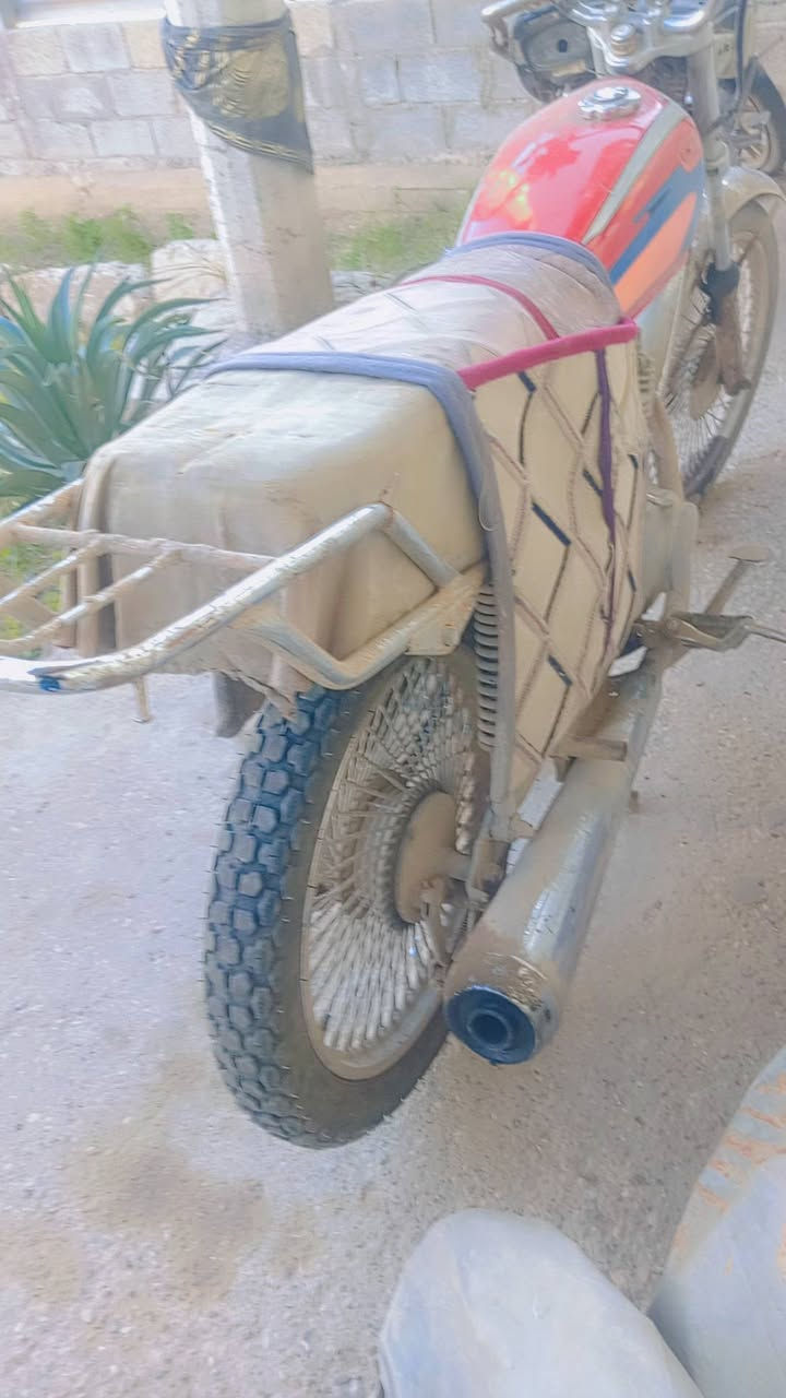 سلام عليكم  دراجه للبيع الدراجه كايمه  مامتواجد على النت بس على الرقم *********** الدراجه مامقسوله والله
