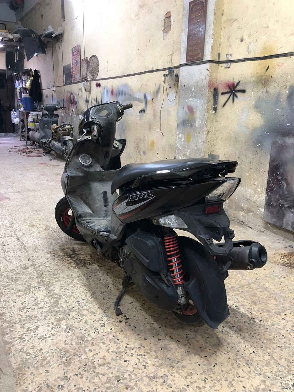 السلام عليكم GTR دراجه بلاديه ومكينته خير من الله مناقصه شي نظافتها شوفة عينك كفرات بلادي مختمة من الطول للطول سعره 850 وبيه مجال مكاني الشعب شارع الصحه رقمي
0771 697 6271
