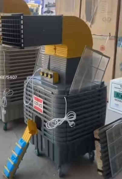 شافطه جديده مال مطبخ 
مبرده الماطور محترك هم جديده بسبب ضعف المولده احترك الماطور ***********
