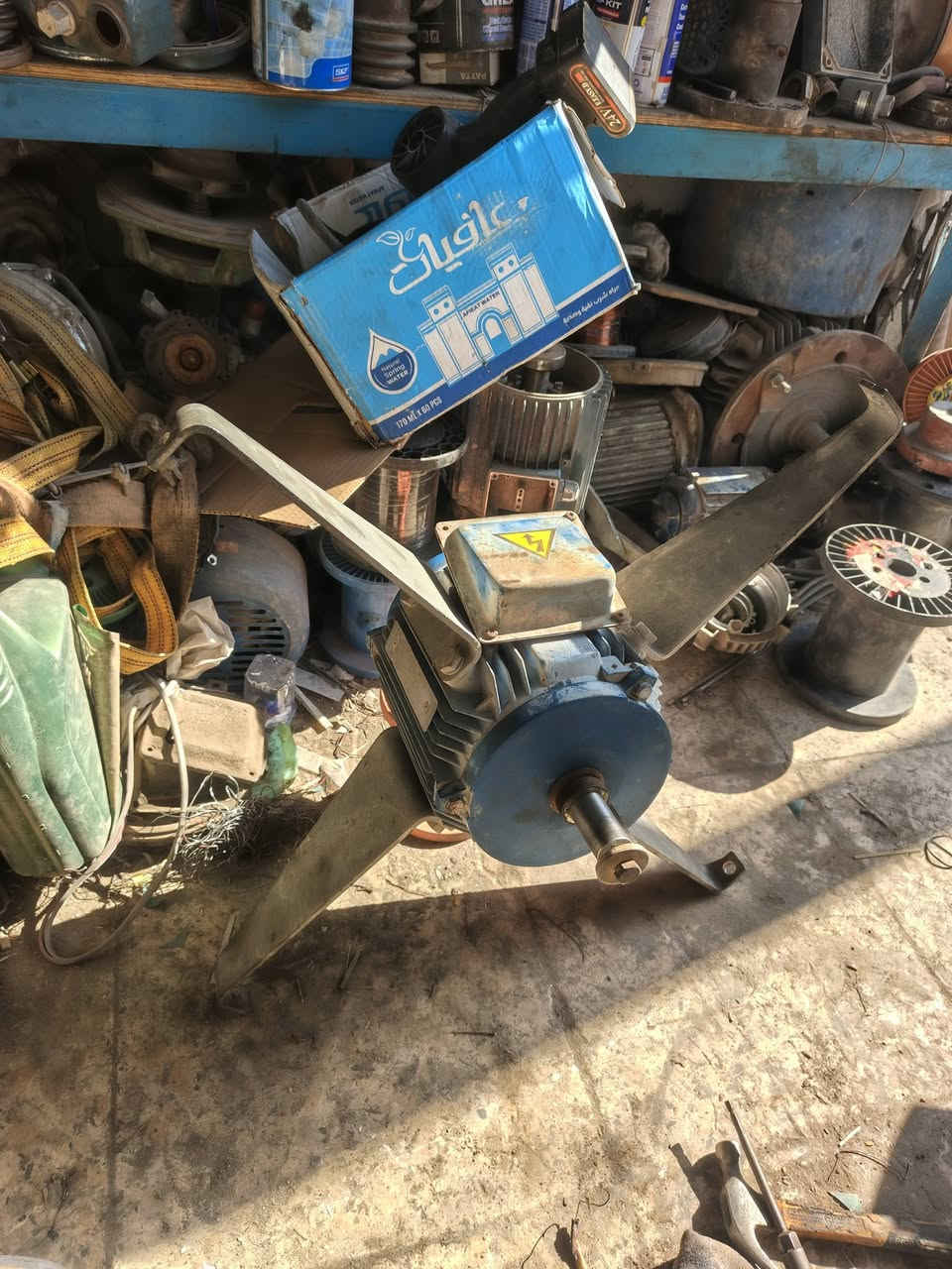 فان مفرغه تدفع هوه ماطوره ٤حصان بلادي عندي ٤قطع ***********
