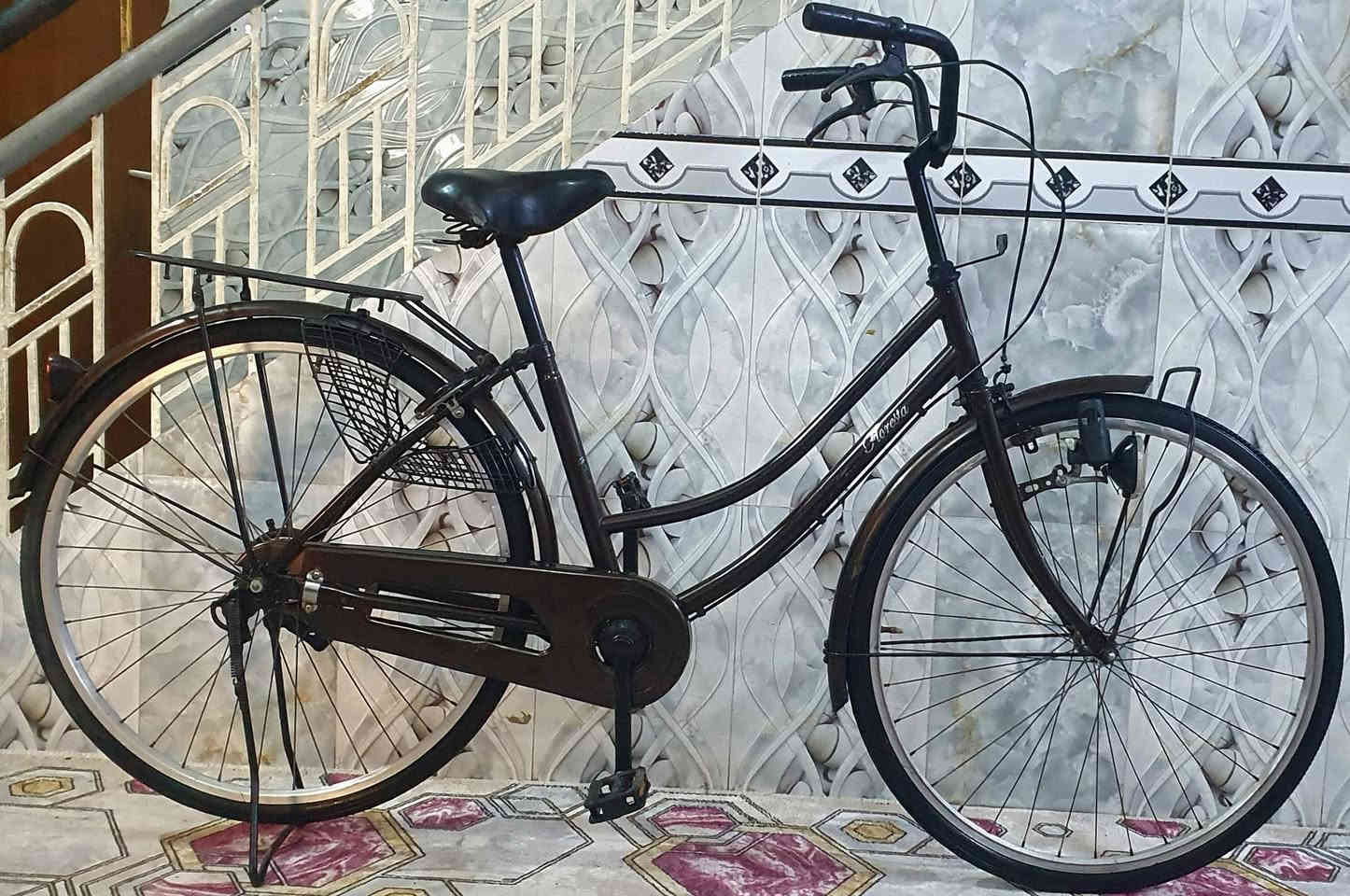 باسكل سوبر A حجم 26 بريكات أمامي خلفي شغاله داينمو لايت اصفر شغال قفل وره شغال باسكل نضيف مال حاويه ولون مميز المكان ناصريه قضاء سوق الشيوخ  مركز السعر 120 وبي مجال 
رقم الواتساب لتواصل ***********
