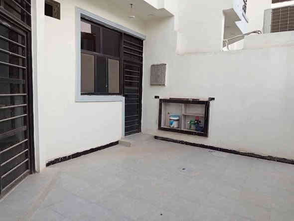 خ
***********تحية طيبة يوجد لدينا بيت للبيع المساحه ١٥٠متر طابقين بي ٦ قرف وديوان وصاله ومطبخ وصحيات وكراج 
ابو الجوزي 
طريق الرابط بين ام النعاج 
وأبو الجوزي باتجاه 
مجلس محافظة البصره 
او شارع علوة حمدان للخضار 
البيت الاول طابقين 
المساحه 150م 
يتكون من 6 غرفه 
واستقبال ومطبخ 
وملحقاتها 
وكما موضح بالصورة 
السعر160 مليون وقابل للتفاوض 
واستقبال ومطبخ 
وملحقاتها 
وكما موضح بالصور***********
