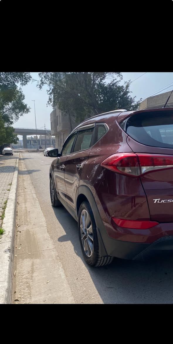 السلام عليكم 
توسان 2018 خليجي شركة الكاصد رقم بغداد جديد السيارة بأسمي تحويل مباشر 
مكينه 2000 دوش صدر امامي خلفي جديد السياره جاهزه كل نقص مابيه تخم تاير جديد مكان السياره بغداد 
السعر 175  و بيه مجال 

الاستفسار اكثر 
***********
