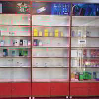 فاترينات • ٦ قطع