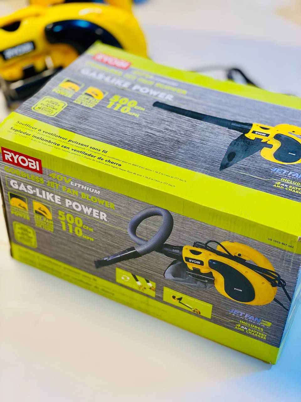 منفاخ هو بلور كهربائي سحب ودفع ألاول عالميآ 💪

✔️ بلور و محول مكنسة كهربائية 
✔️ حجم كبير 
✔️ يعمل بنضامين دفع وسحب
✔️ يمتاز بقوة سحب عالية جدآ
✔️ يمتاز بقوة دفع عالية جدآ للهواء
✔️ يعمل على الكهرباء مباشرة
✔️ عالي الطاقة 850 واط 
✔️ سحب ودفع قوي جدآ جدآ ✔️
✔️ ملف نحاس خالص 💯 + ملحقات من البلاستيك 💯 
✔️ صوت هادئ  
✔️ قوة دفع الهواء 14 متر 
✔️ سعة جمع الغبار والأتربة 2 لتر
✔️ نوعية أصلية درجة أولى بغداد, العراق


**إذا كنت صاحب هذا الإعلان وتريد حذفه لأي سبب، رجاءا أرسل رسالة إلى الدعم الفني**