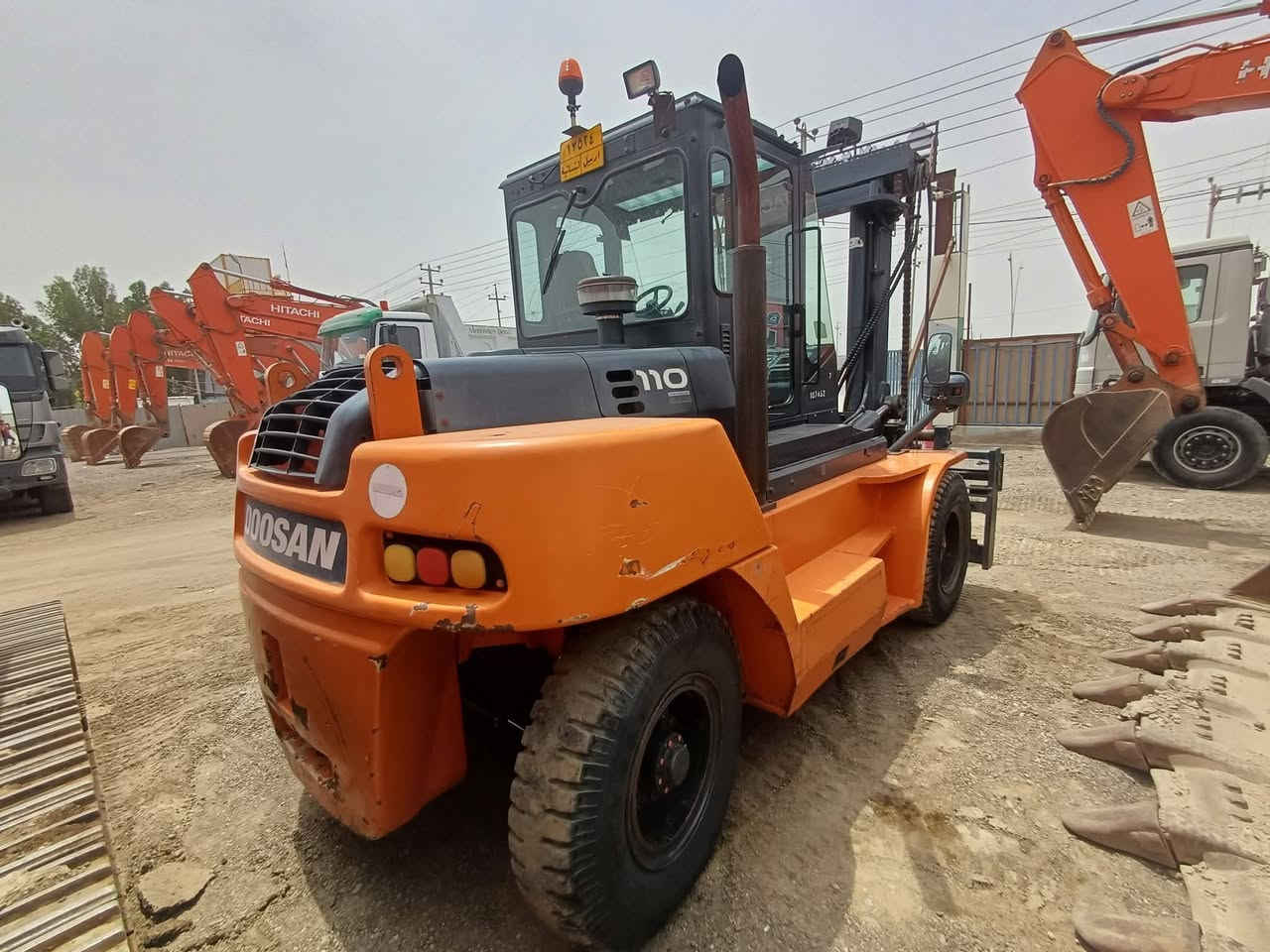 طابت اوقاتكم..
شركة أمواج ضفاف الرافدين  
رافعه شوكيه 11.5طن منفيس 
📌العنوان محافظه البصرة 
{ الزبير طريق سفوان } 
للاستفساراكثر اتصل على الأرقام التالية
• Mob :- ‎*********** 
• Mob :- ***********
• WhatsApp :- 0780 997 9753
