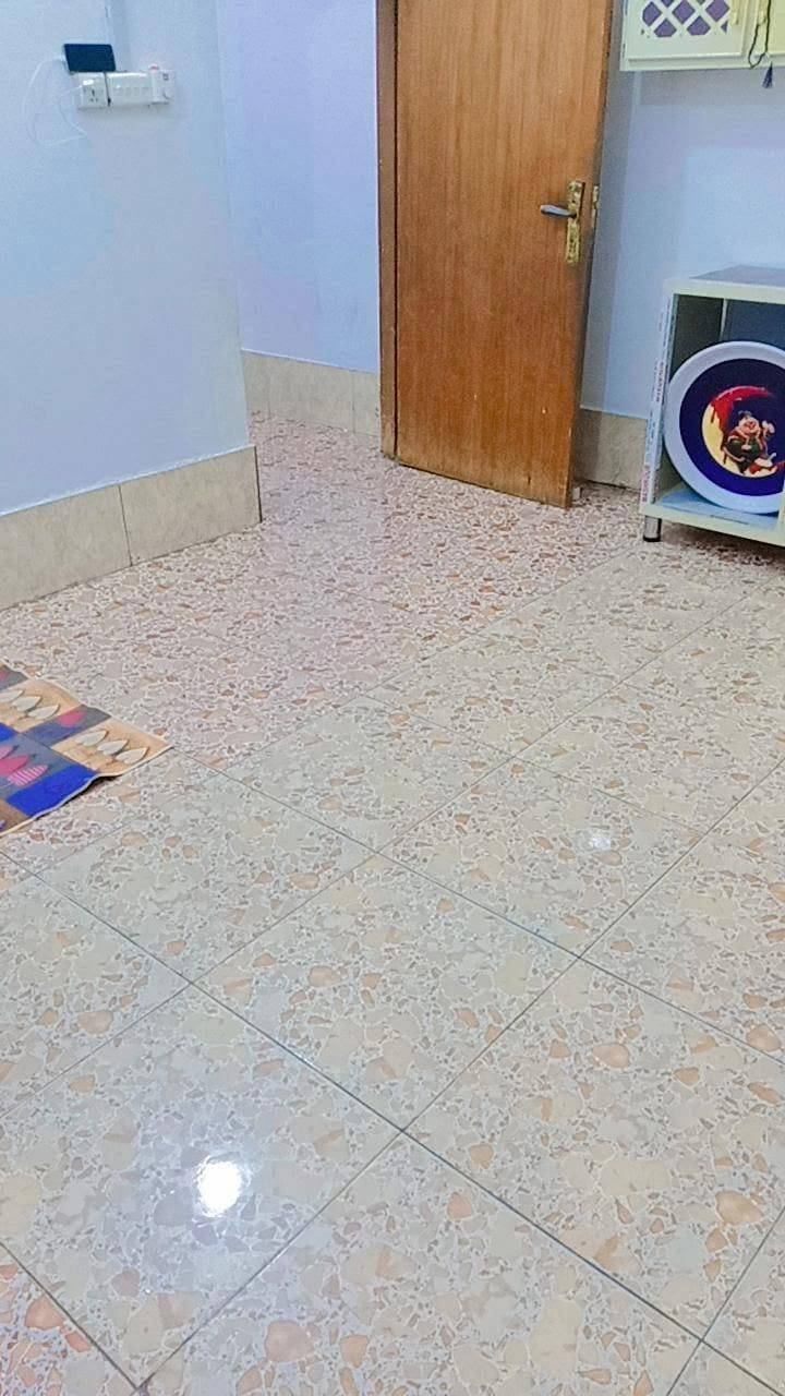 🏡 دار للبيع – فرصة مميزة في الرمادي / الصوفية – بداية منطقة البوسودة

🔹 المساحة الكلية: ١٨٠متر 
🔹 جنس العقار: طابو زراعي – تحويل مباشر
🔹 نوع البناء: بلوك مضغوط

مواصفات الدار:

غرف نوم: 2

صالة واسعة

استقبال

مطبخ

كراج + حديقة

مجموعة صحيات داخلية وخارجية

📍 الموقع مميز ضمن منطقة سكنية متكاملة، تتوفر فيها كافة الخدمات من ماء وكهرباء وتبليط ومدارس، مع بيئة هادئة ومناسبة للعوائل.

💰 #السعر: ٨٥ مليون.

للمزيد من التفاصيل يمكنكم زيارة مكتبناا مكتب العين العقار ع شارع 40 مدخل الصوفيه الثانية 

***********
***********
***********
