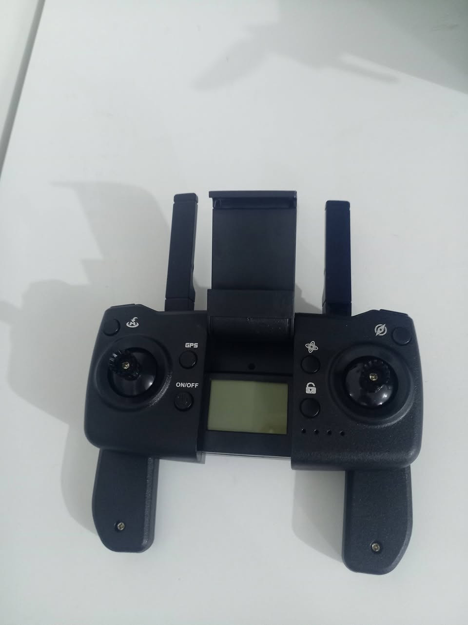 سلام عليكم درون L900 pro SE
مواصفاته بطاريه وحده وقته تصل من 25 الى 28 دقيقه
المدى مالته تصل إلى 2 كيلو متر
الارتفاع تصل إلى 150 متر
كبس شركه حتى أوراقه وياهه
يوجد ريش احتياط براغي احتياط
سعره 70 وبيه مجال
مكاني بابل ابي غرق
رقم الواتساب ***********

