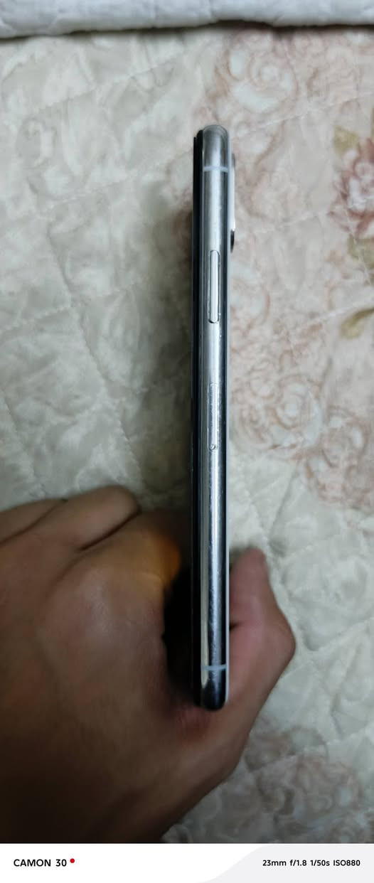 جهاز تكنو كامون 30 ألجهاز كُلش نضيف قطعة ممبدله بي وياه كڤر الجهاز قوي شاشة 120 هيرتز بل العاب 60 فريم مساحته 256 العشوئيه 8+8 كامره 100 ميگا بكسل بطاريته حلوه وبي نظام تقوية العاب 
الجهاز الثاني ايفون X العادي ذاكرة 64 مبدل بطارية وشاشة نوعية زينه وشاشته البلاديه موجوده بس بيها فطر انطيكياها وياه للمراوس ثنينهن بأيفون 13 
مكاني بغداد ألدورة ألرقم ***********
