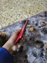 جهاز إيفون ١١عادي بي فطر بلشاشه صغير جهاز مابي شي ذاكره ٢٥٦  سعرة ٢٠٠و...