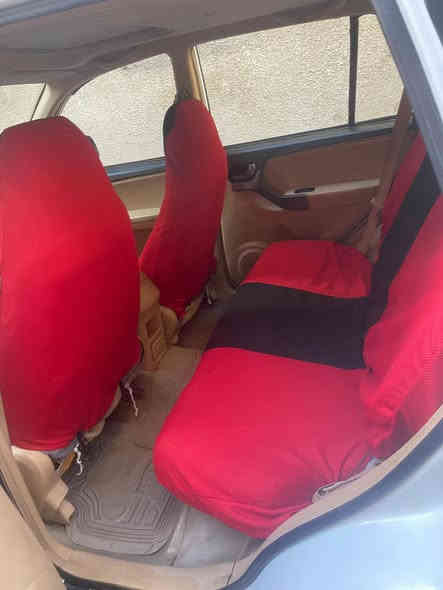 شيري تيكو 2013 رقم نجف راعيها بالكوت شرط التحويل  اي وقت سيارة مجفت محركها قبل شهر مشط جديد عينه وصينيه جديد اذاين جدد جوينات جدد وانتركت من جفتت وبقت بيها دخانه ماعرف ليش تبربد شغال حماوه ابد مابيها مكفوله من الضربه عدا هاي الي بالباب الخلفي شي بسيط بيها قطعه وحده صبغ نص باب خلفي عكس السايق وتلكيط خيلسات هاي كل تفاصيلها ابيعلك الموجود اكفلك اصوليات فقط حتى منتفاشل السعر 43 وبيها مجال قليل مكاني بغداد الزعفرانيه
*********** بغداد
