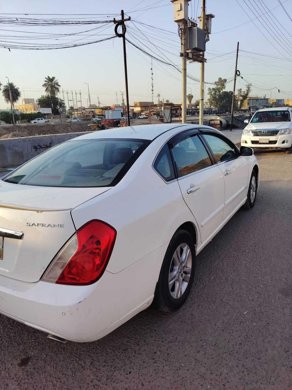 سلام عليكم سياره رينو سافران البيع موديل 11 كير مكينه 4سلندر حداديه جديده 100بل 100 بيه بس باب خلفي صبغ فقط رقم السياره ميسان باسمي  العنوان ميسان تصال على الرقم تدلل ***********
***********
