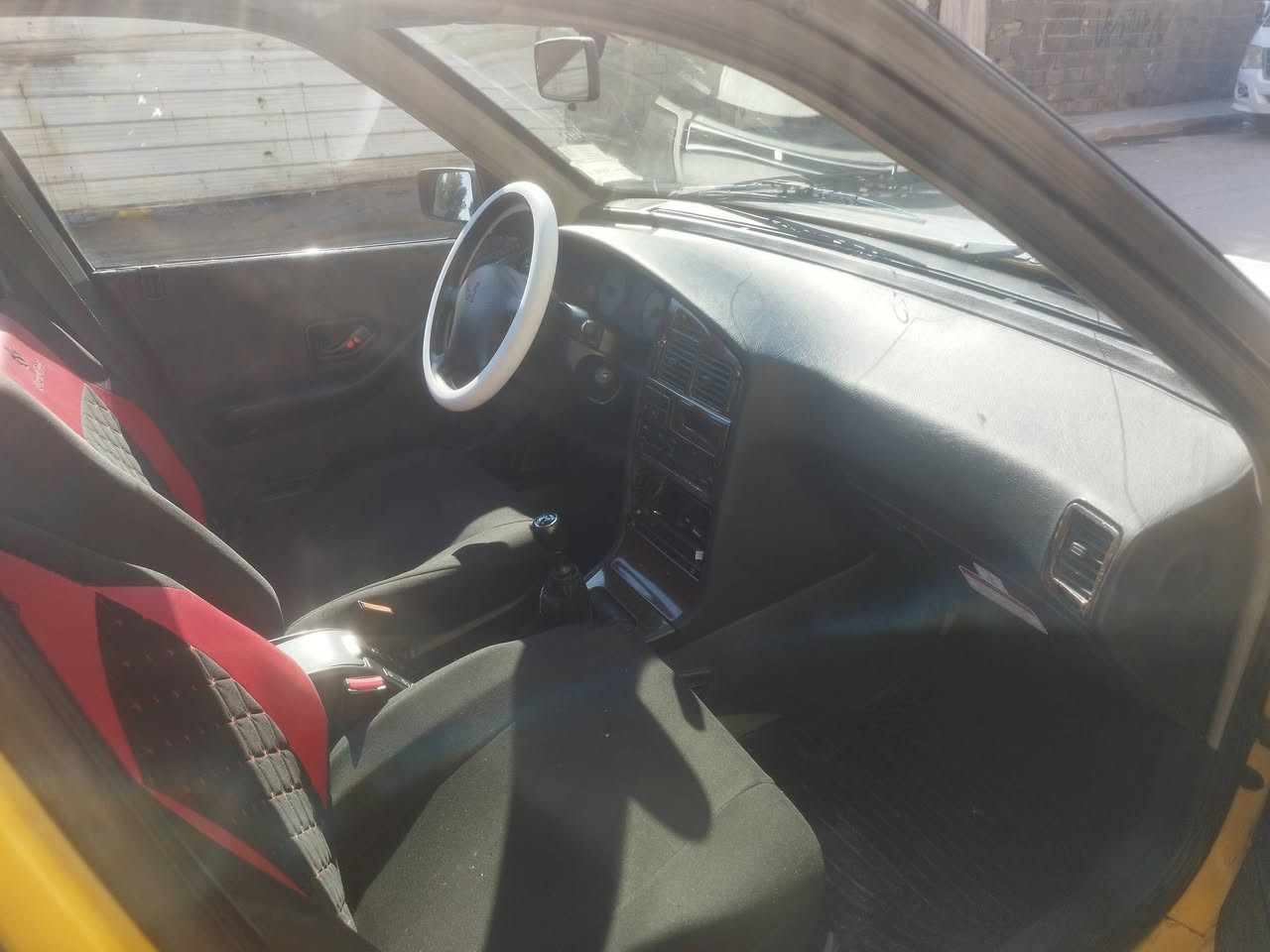 سلام عليكم بيجو بارص موديل 2015
مصفرة هيئة وغرامات تحويل ثاني يوم 
مكينة وكير نظيفات خير من الله
والتبريد شغال ثلج
تخم كهربائيات شغالة
صدر ورا وكدام جديدات هسه مسويهن
سيارة مكفولة عدا الجاملخ الورا مصلح بارد 
وصبغها بلادي 
تخم تاير جديد
سعر 43 
عنوان بغداد حي اور قرب جامع بيت مجيسر 
الرقم ***********
