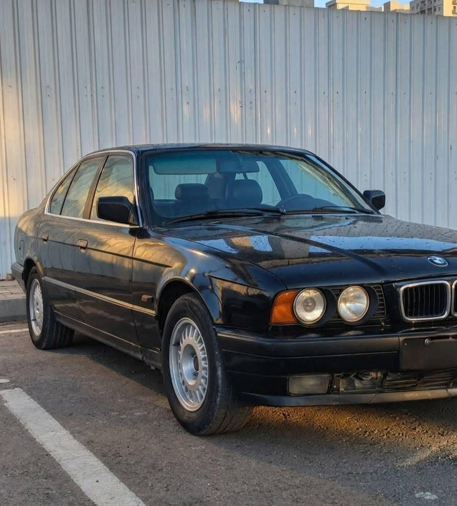 ب 37 ورقة قفل قفل قفل
BMW 525i
موديل 1992 كير عادي
رقم بغداد مشروع وطني تحويل مباشر 
مكينة وكير جدد مكفولات 
مكينة سته سلندر مسكر فانوص
صدر امامي خلفي جديد 
كهربائيات كلها شغالة 
كيجات كلها شغالة السيارة لاضربة بيها ولا معجون
تبريد شغال
السعر : 37 قفل قفل  
العنوان : بغداد 
الرقم : ***********
