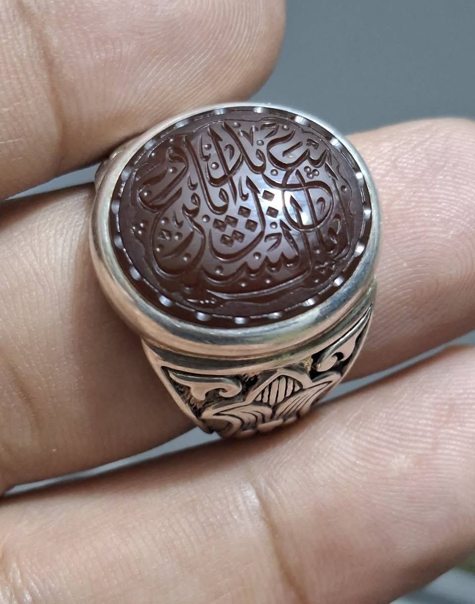 قطعه من إبداعات الخطاط( ملك )

عقيق يماني كرزي 

مخطوط إياك نعبد وإياك نستعين 

حجم الحجر ١٩ ملم 

قياس الخاتم ٢٠
  للبيع والسعر والتفاصيل خاص احبتي


**إذا كنت صاحب هذا الإعلان وتريد حذفه لأي سبب، رجاءا أرسل رسالة إلى الدعم الفني**