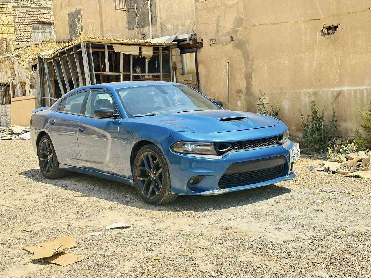 جارجر 20 امريكي رقمها بغداد
دولي باسمي  فول عدا الفتحة

 قطعتين صبغ …

مكانها بغداد بسماية 
السعر 177... ***********،….ماشيه ١٢٠..
