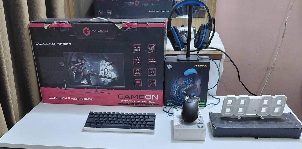 السلام عليكم ... غراض سيت اب كاملة رايدهن ب200 وبيهن مجال
شاشة كيم اون حجم 24 120hz فول اج دي نضيفة بيها صفار من تصير شاشة سودة فقطط مماثر عليها او شي
ماوس اتاك شارك x 11 نضيف حيل مع القاعدة مالتة 
كيبورد ميكانيكي بلو سويج 60% عندي ثنين كيكابس بي كما موضح واحد برتقالي الاصلي مالتة والثاني اسود تصميم اتاك شارك الاسود المخطط

سماعة محيطة من شركة PHOINKAS تخبل وياه ستاند وبيها مايك واضح وزر تنصي وتعلي كلش حلوة 
ساعة رقمية المعروفة تخبل الوقت مضبوط مالتها
 
ماوس باد حجم 40×90 تخبل اشتريتها ب25 
كوالتي عالي ومن براند معروف  
رقمي :***********
مكاني :بغداد مدينة الصدر الشماعية
