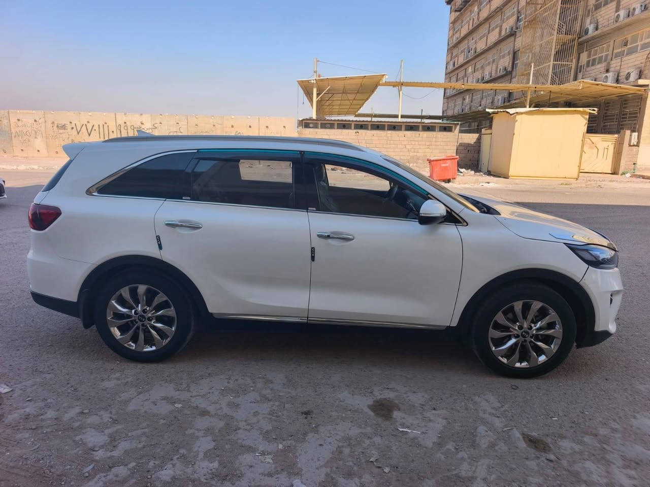 سيارة سورنتو 2020 خليجي للبيع
رقم ألماني بغداد السنويه منتهية 
يوجد بارد گد اربعه اصابع في مكانين موضح في السونار
7 راكب كشنات جلد الكشنات الاماميه كهرباء 
اشاره ترحيب في المري +المري شفط
حساس امامي و حساس خلفي
3 قطع تبريد اربعه انظمه قيادة 
كلمه سورنتو في الدواسه بردات بلاديه 
تحكم ستيرن مثبت سرعه الصندوق كهرباء 
كاميرا خلفيه ويل كب نيكل 
المكينه v6 سندر مع العلم المكينه مفتوحة 
السياره موجوده بالبصرة والمالك من كربلاء.     السعر 250
***********
