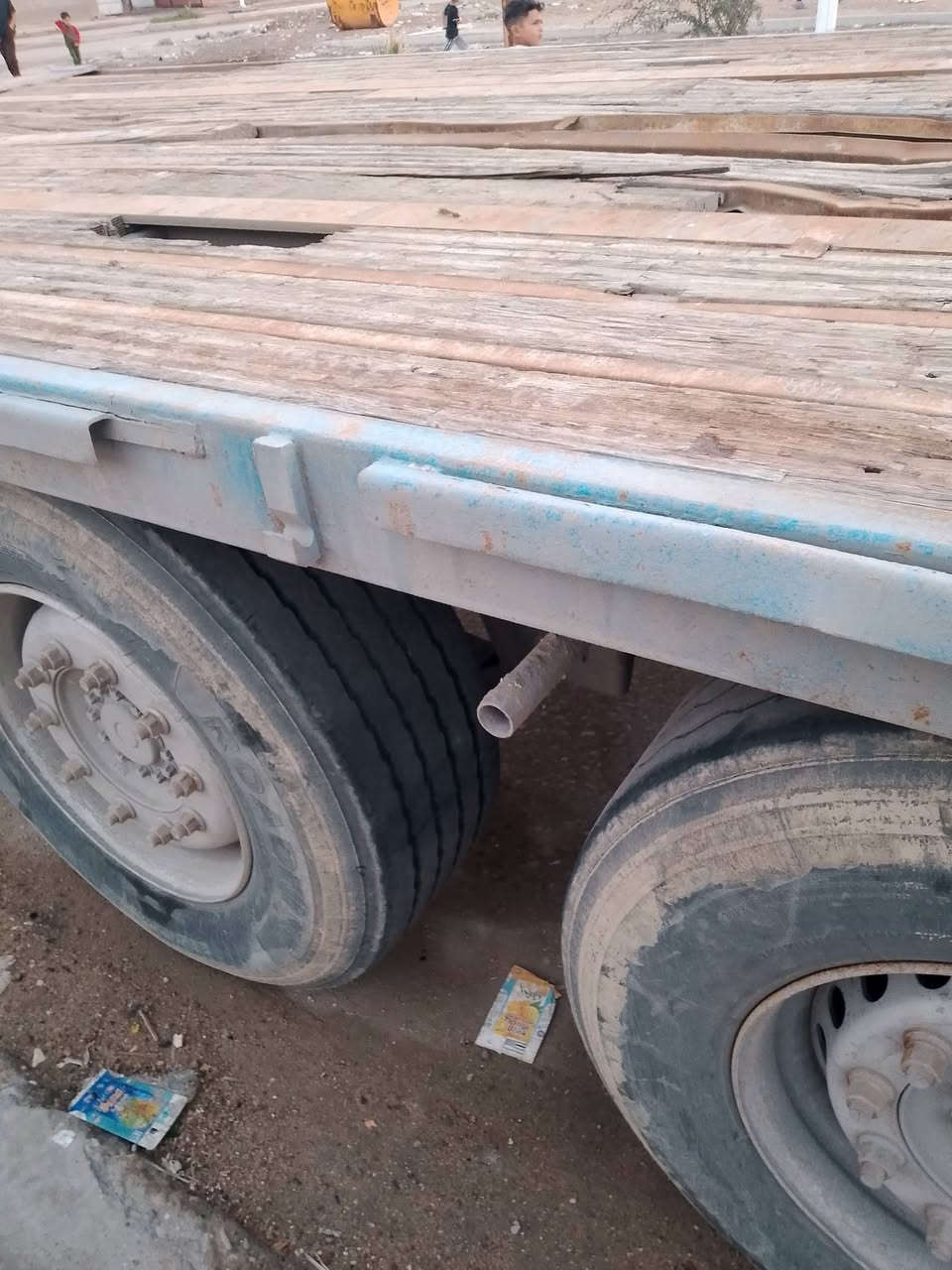 عربانه فلات 13--60مكفوله مكان البصره النشوه السعر 40وبيه مجال رقم انتصال ***********
