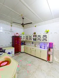 دار للبيع • حي الرحمه الثانية • ١٠٠م