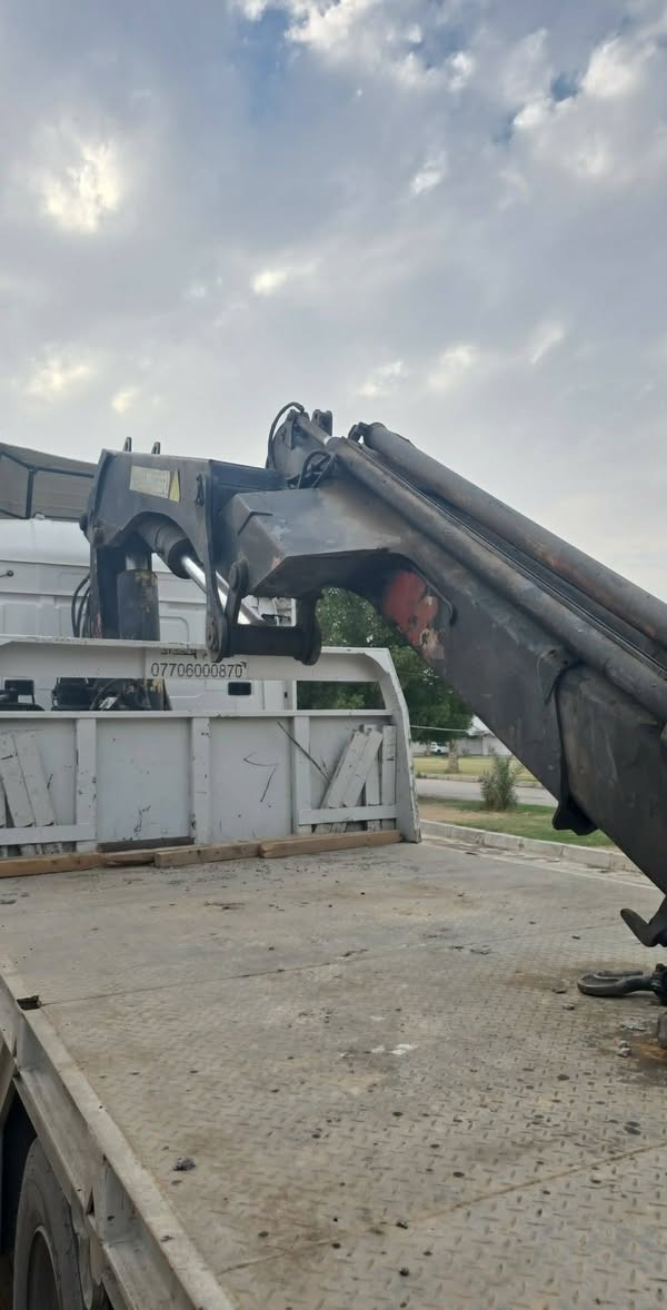 سلام عليكم للبيع كرين باثنگر ١١طن اربعة سلايت تلاثة دهن واحد يدوي ***********
