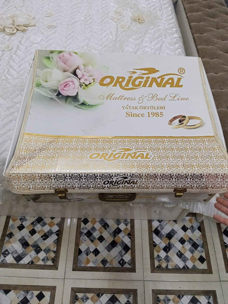 للبيع فرشه عرس سعرها 30 وميز سعره 40


**إذا كنت صاحب هذا الإعلان وتريد حذفه لأي سبب، رجاءا أرسل رسالة إلى الدعم الفني**